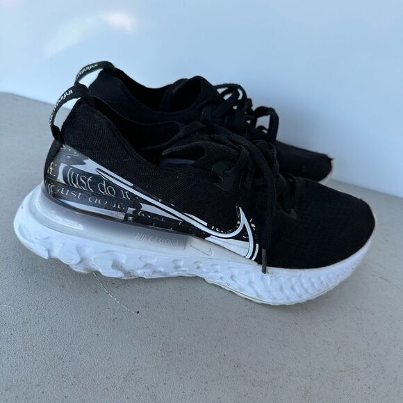 Nike React Infinity Woman's Running Shoe Red / Black Size 9,5 CQ7331-993 - Picture 2 of 8